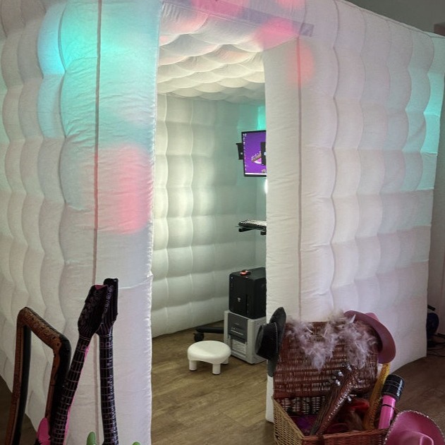 <img src="assets/images/photo-27-09-2025-19-37-11-711x948.jpeg" alt="Photo booth and selfie area for events and parties">